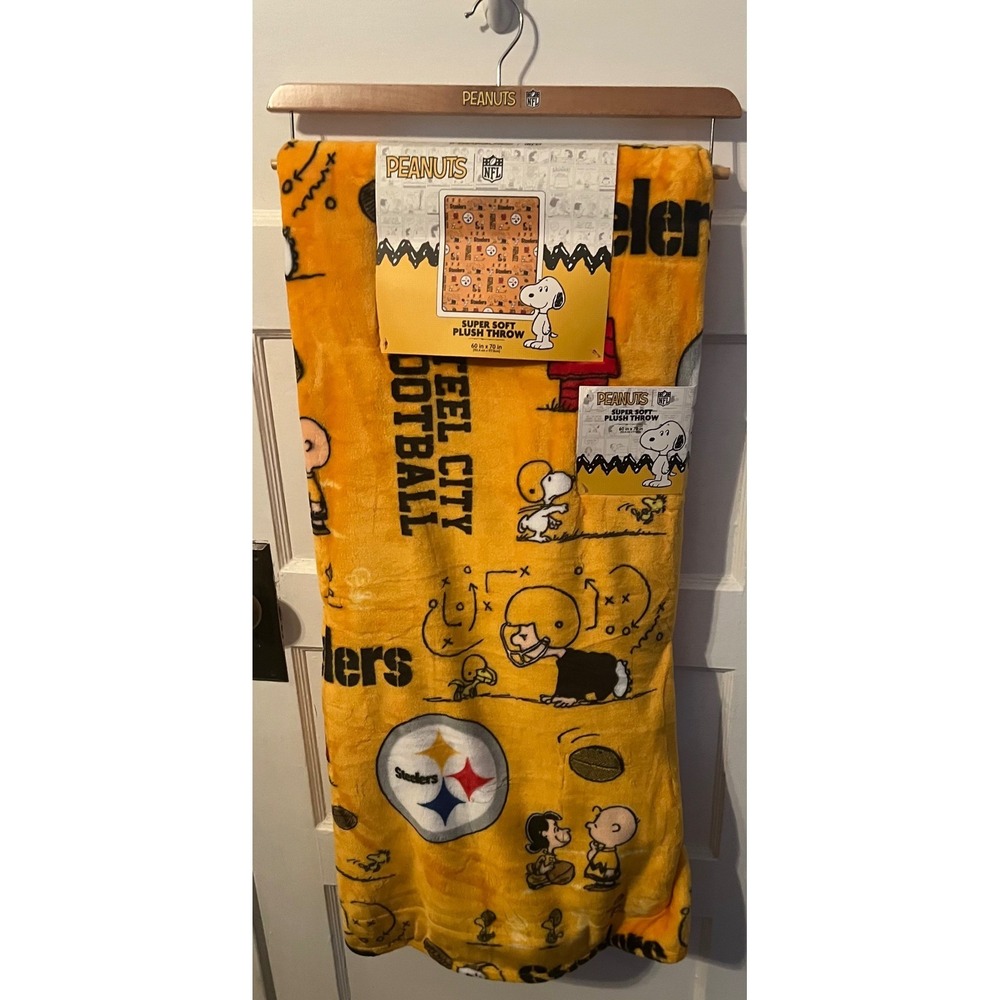VIRAL Peanuts NFL Pittsburgh Steelers Snoopy 60" x 70" Plush Blanket TikTok Cool